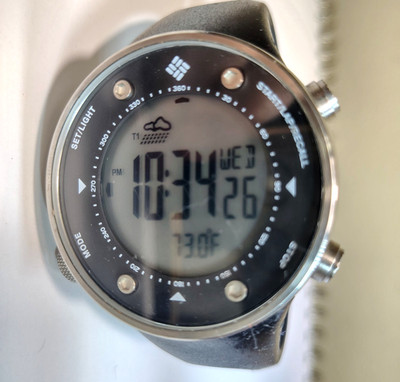 Columbia F10 Sports Altimeter Digital Compass Barometer Sailing Watch H2O 100M