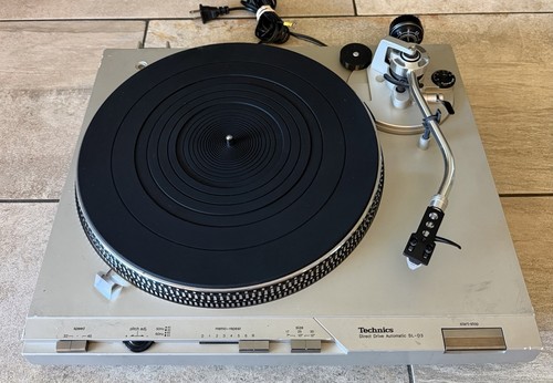 Technics SL-D3 Fully Automatic Direct Drive Turntable Serviced AT-VM95E