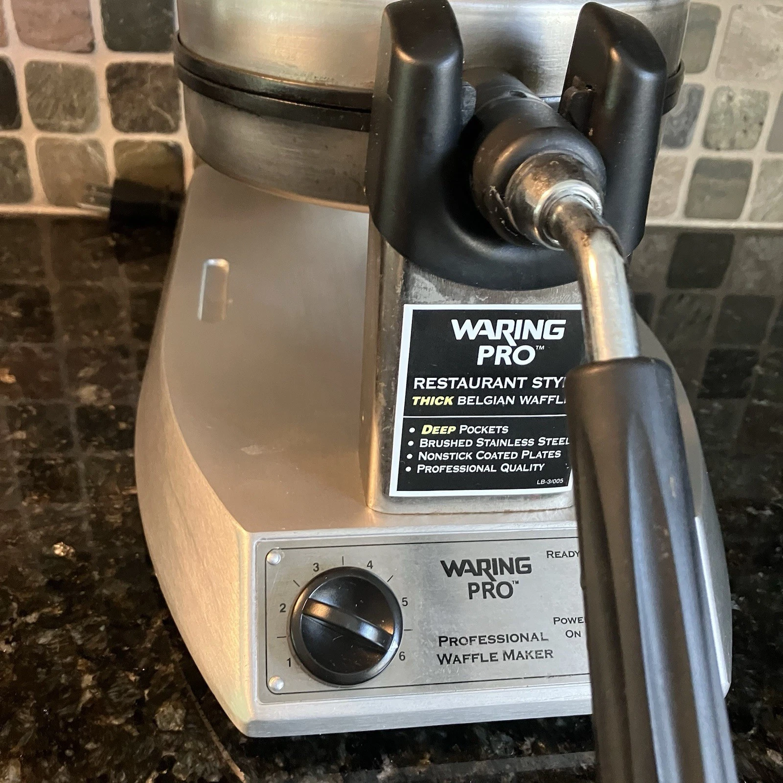 Waring Pro Belgian Waffle Maker Restaurant Style Rotating WMK300 Tested/ Works!