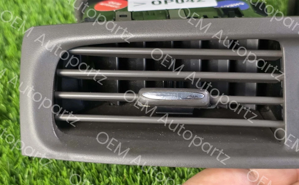 Lexus IS250 IS350 09-2013 Genuine AC /Heater Air Vent panel 55670-53020 oem used - Image 3 of 4