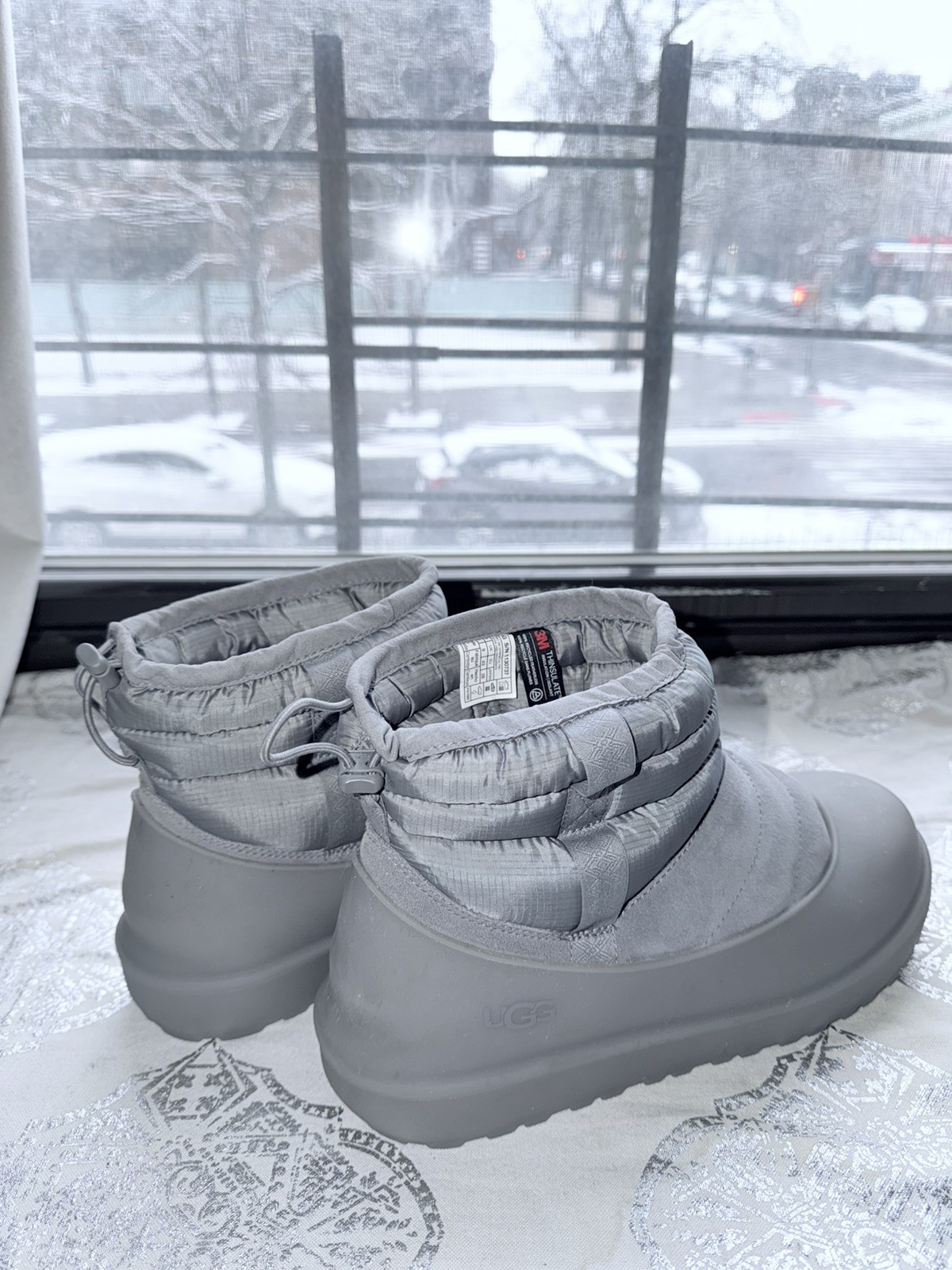 's Classic Mini Pull-on Weather Grey Boot Size 10
