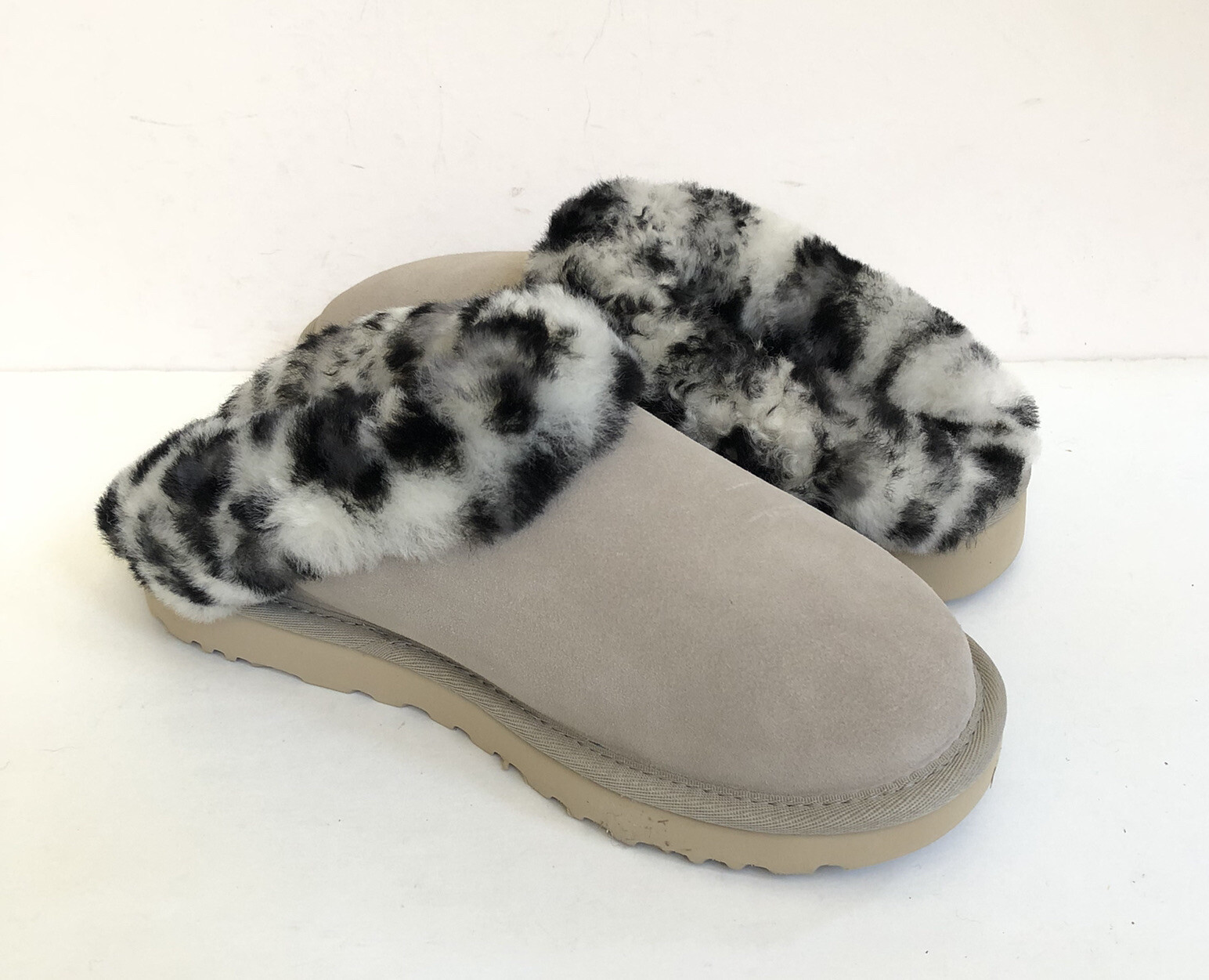 UGG CLUGGETTE LEOPARD GOAT SHEARLING 