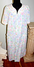 Vtg. Vanity Fair House Coat Dress Stitched Yolk Pearl Snap Closure Floral SIZE M