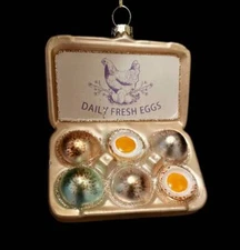 k24~BLOWN GLASS DAILY FRESH EGGS~CARTON~CHICKEN~HEN~FARM~CHRISTMAS ORNAMENT~NWT