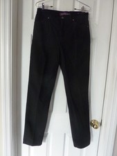 Gloria Vanderbilt Amanda Straight Leg Stretch Women's size 8 Black Denim jeans