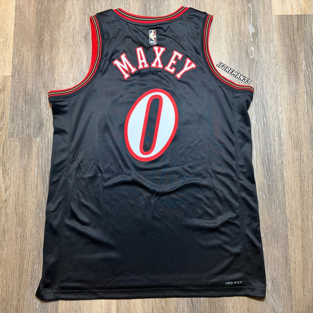 Nike Tyrese Maxey Philadelphia 76ers Swingman Jersey Black Retro