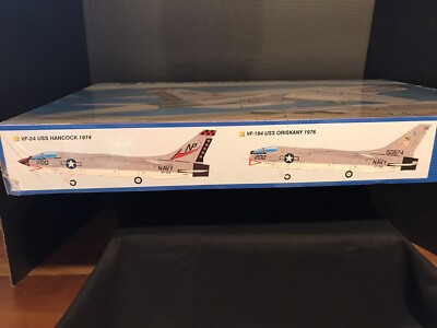 Kit Maquette Avion TRUMPETER F-8J Crusader - échelle 1:32 - Référence TR02273 - Neuf