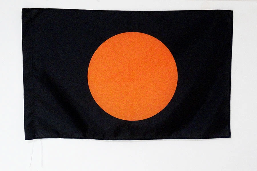 AZ FLAG Drapeau course automobile noir et disque orange 90x60cm - Drapeau de commissaire
