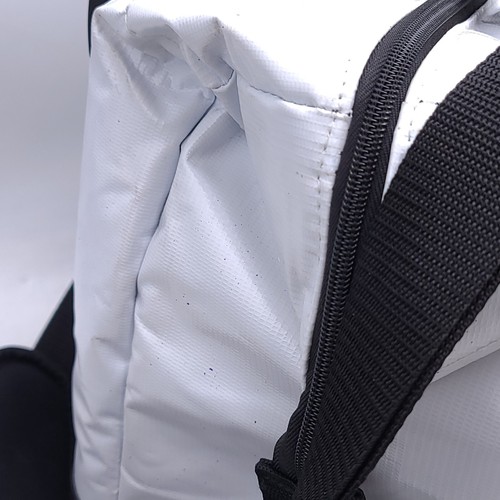 Igloo Marine Maxcold White Shoulder Carry 36 Can Soft Cooler Bag - 第 11/15 張圖片