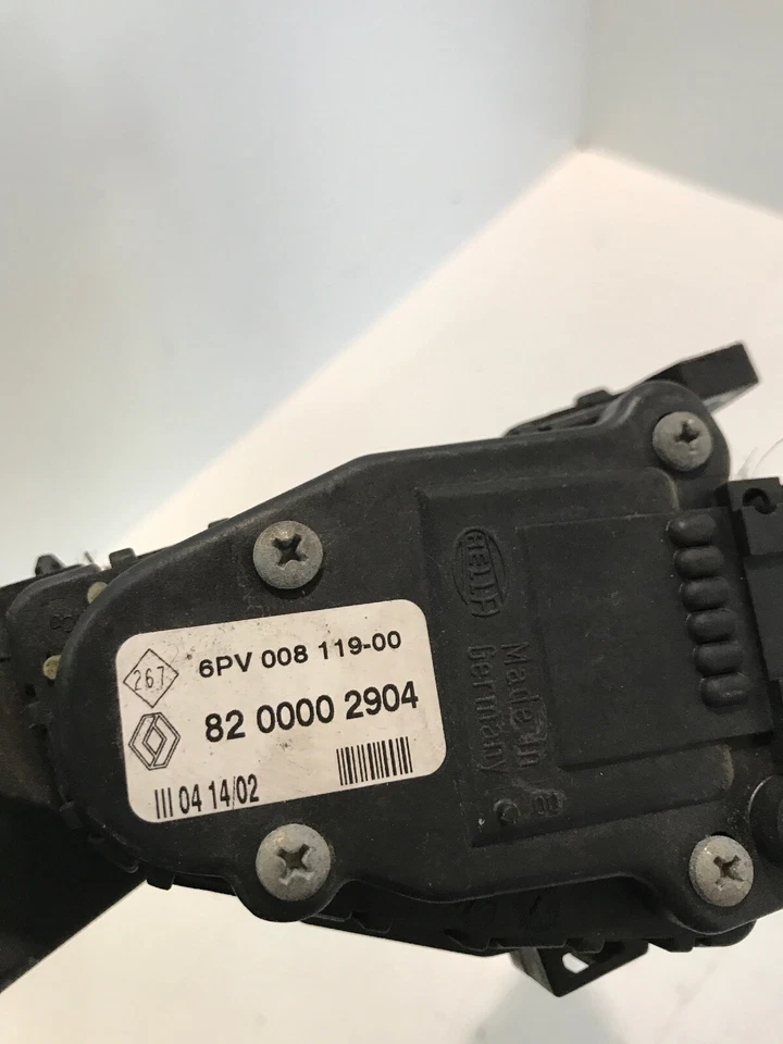 Pedal de acelerador Renault Laguna 8200002904 original 2.2 Dci 2002 Foto 2 de 4