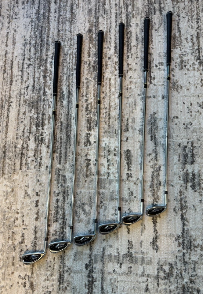 Mizuno JPX-825 Iron Set 6-Pw, Gw Steel Shaft Dynamic Gold S300 12796070 LH - Image 2 of 4