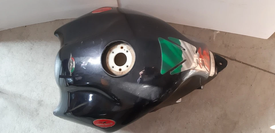 MOTO GUZZI BREVA ERBATOIO USATO CON DANNO VERNICE Foto 2 de 4