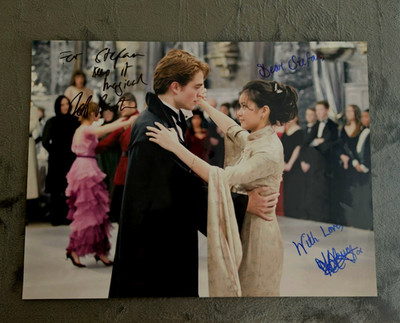 Robert Pattinson Katie Leung signierter Harry Potter Feuerkelch Foto Echtheitszertifikat