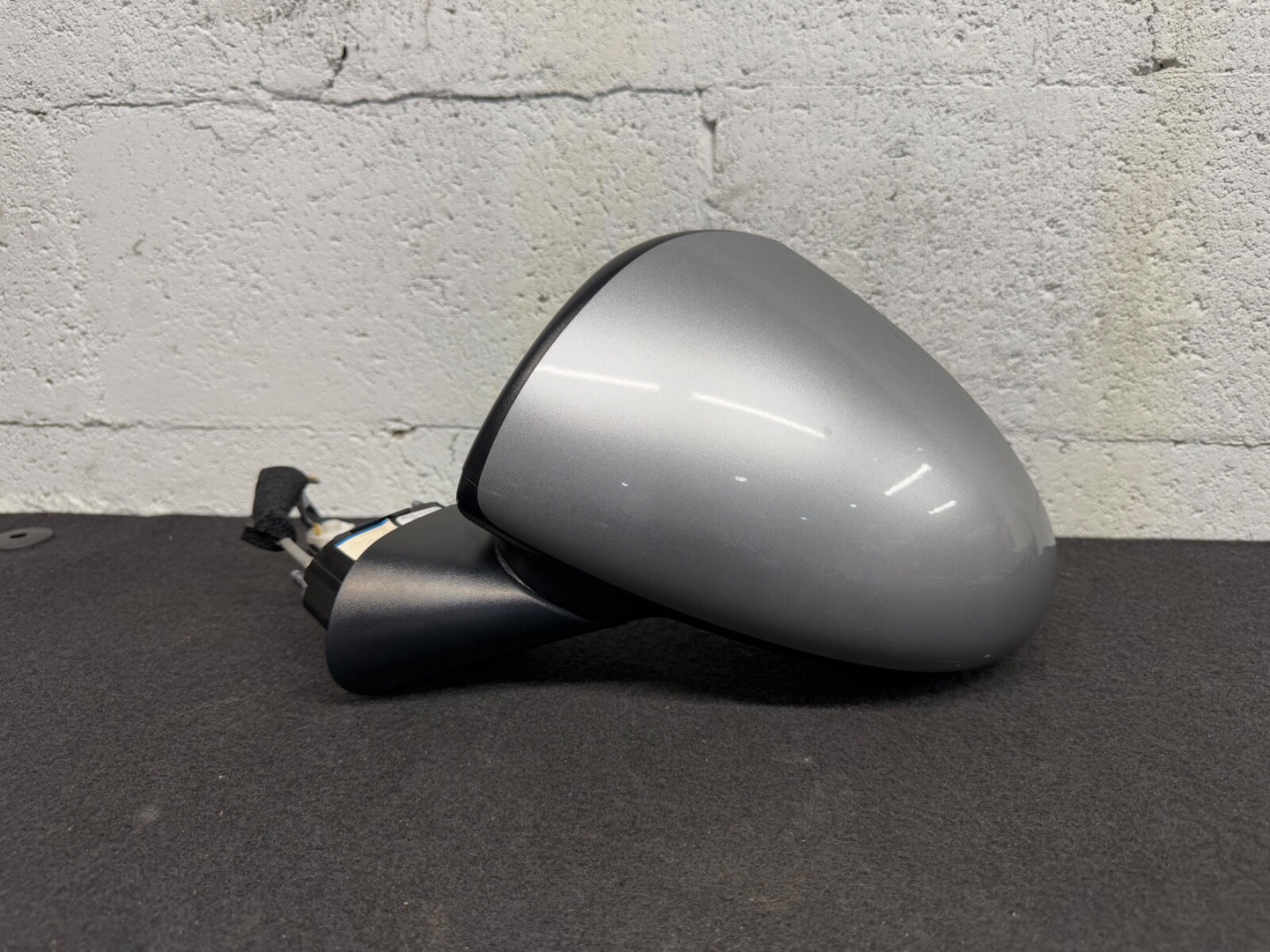 2020-2022 Hyundai Sonata Front Left Driver Side Power Door Mirror OEM Silver R2T