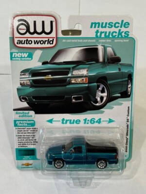 Auto World 2005 Chevy Silverado SS Custom Metallic Teal 1/64