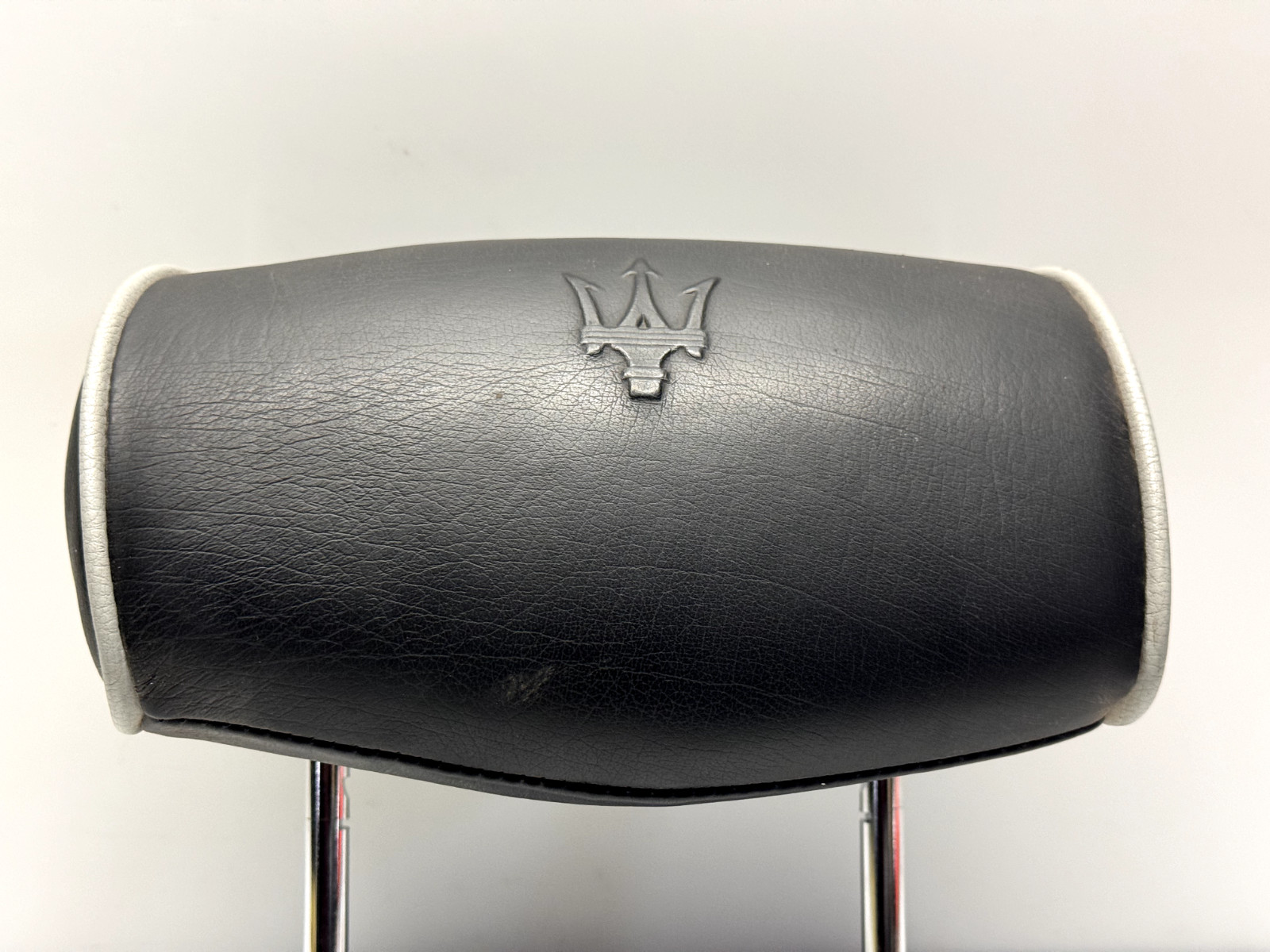 09-13 Maserati Quattroporte Rear Left Or Right Seat Headrest Head Rest Oem BLACK