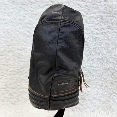 バッグ DIESEL y2k 00s archive leather slingbag DIESEL Archive Leather Sling Bagpack Crossbody Bag Black Vintage
