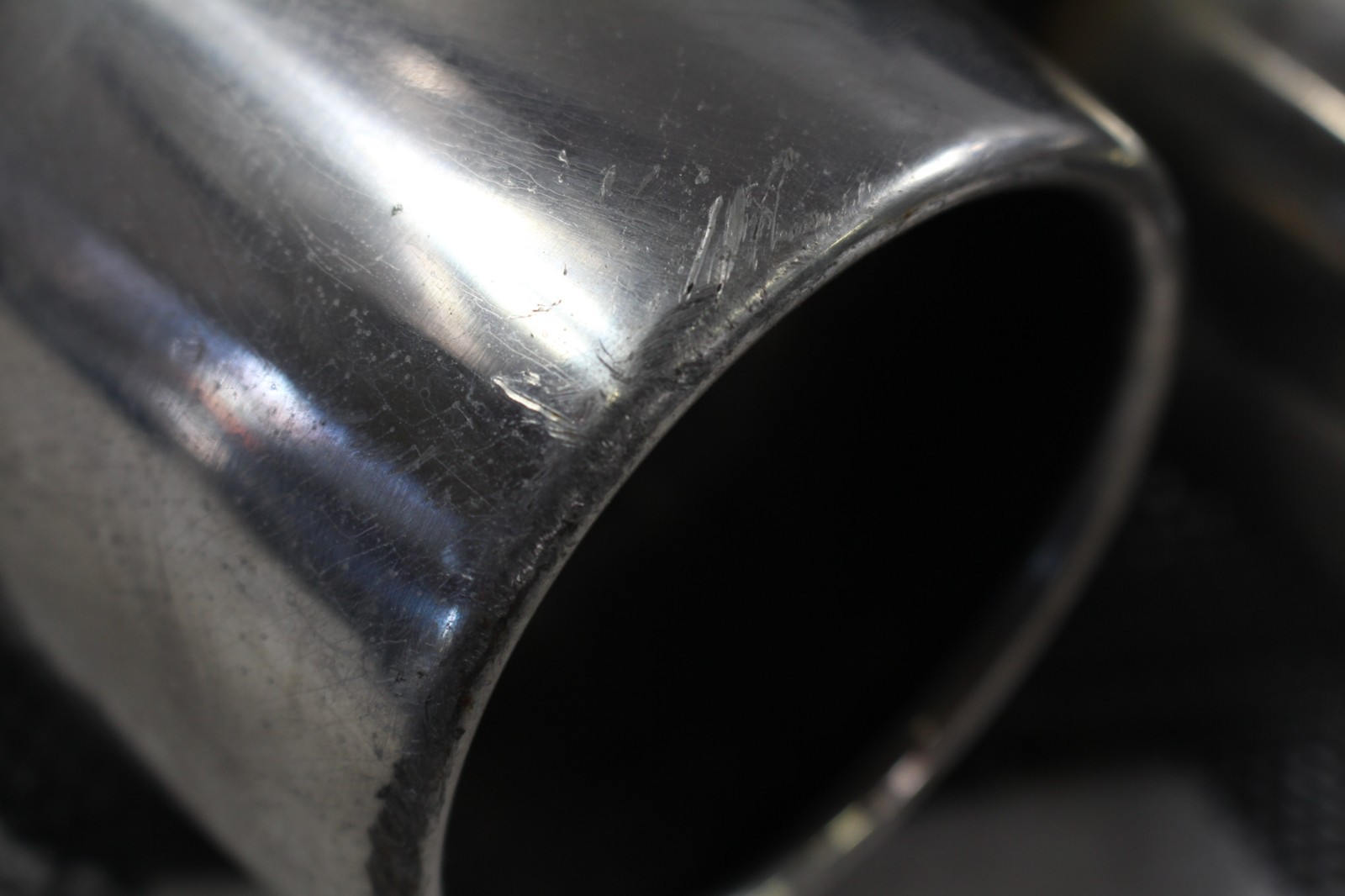 Ferrari California T, RH, Right, Tail Pipe, Bent/Scratched, Used, P/N 86090600