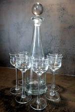 Alte schöne geschliffene Art Deco Likör/ Sherry Gläser und Karaffe mit Verschluß