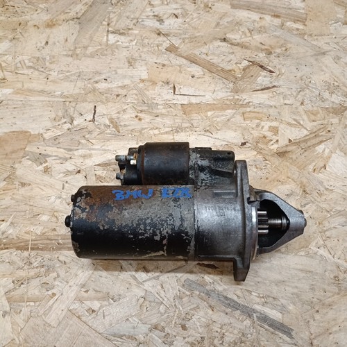 BMW E28 E30 Motor Starter Anlasser Bosch 1005821088
