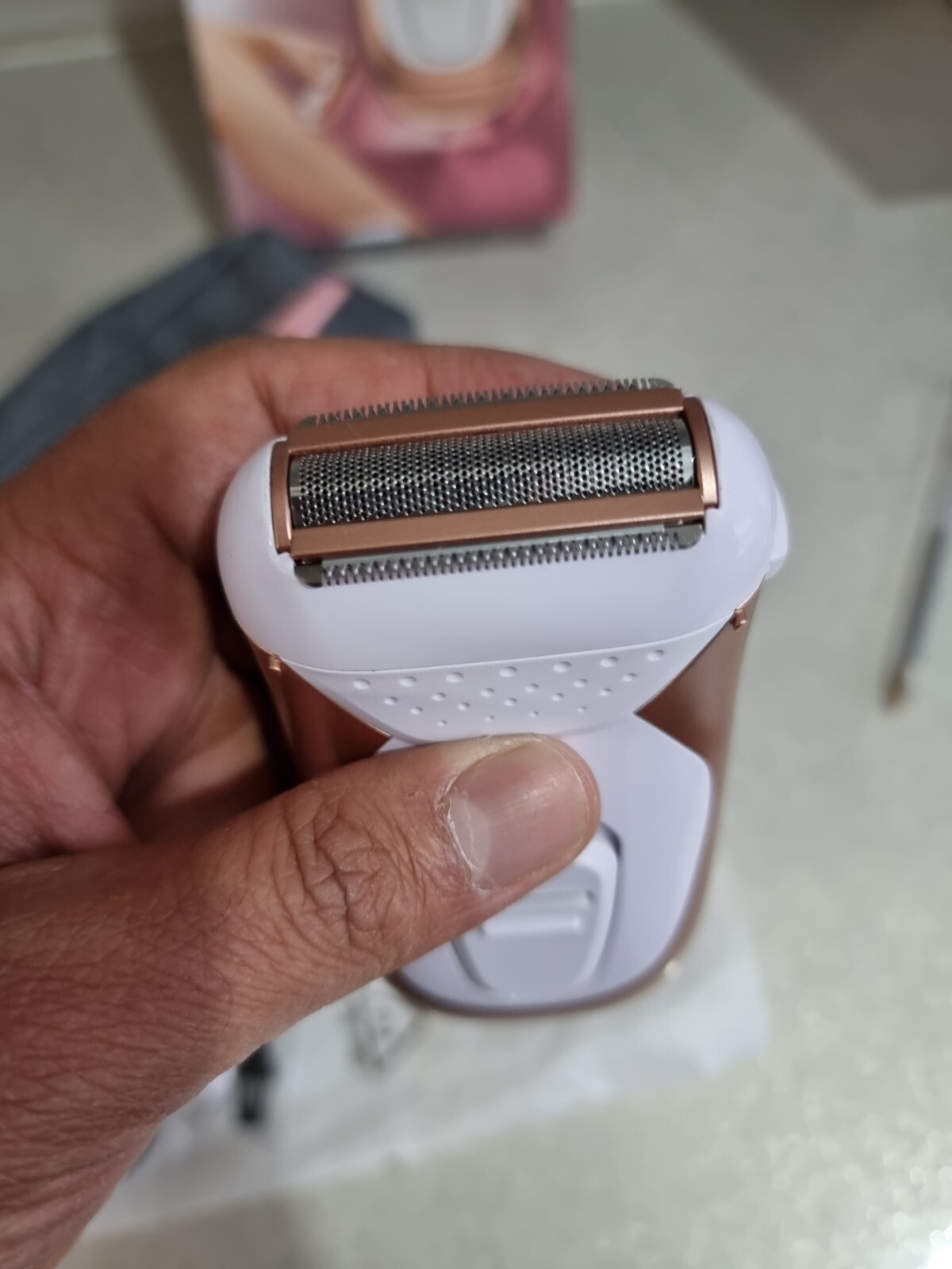 Wahl Ladies Shaver Battery Powered Leg Arm & Bikini Compact Hair