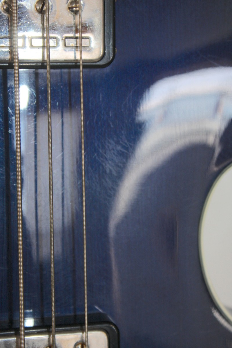 Hofner Contemporary Series Violin Bass Blue With Hard Shell Case