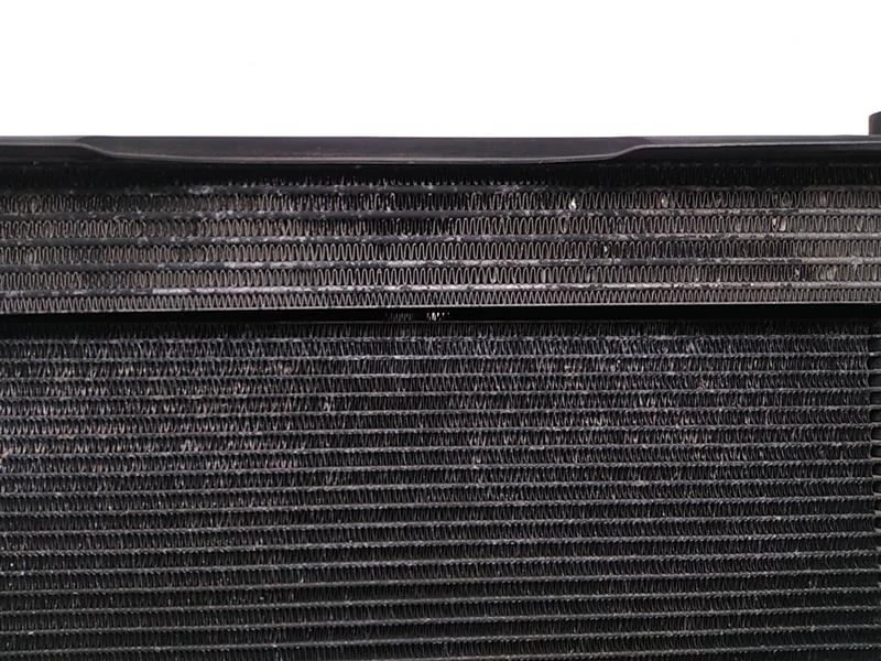 BMW 745i 750Li E65 E66 Engine Radiator Assembly With Power Steering Cooler 06-08 - Image 3 of 4