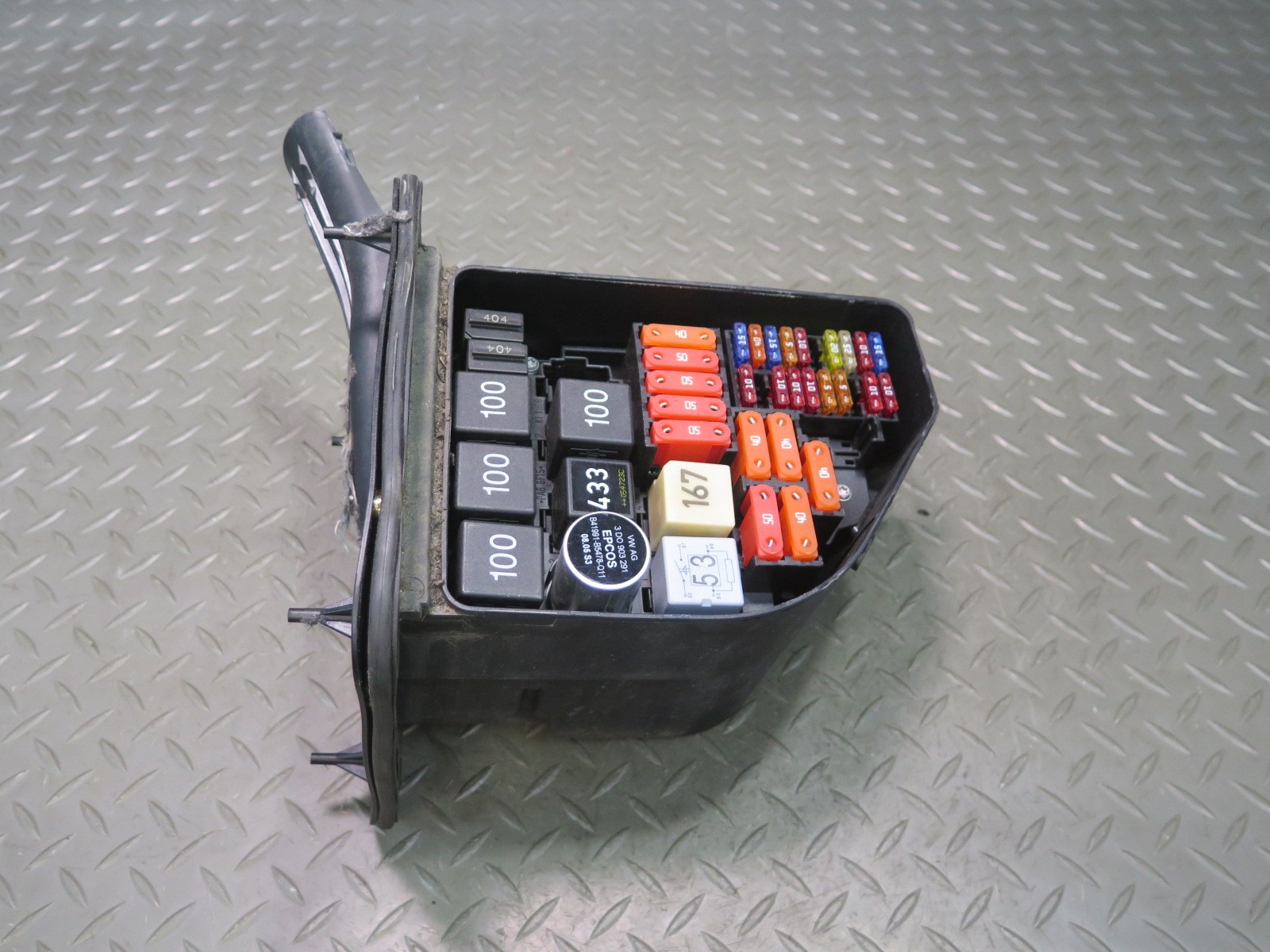 2006-2012 BENTLEY FLYING SPUR ENGINE BAY FUSE BOX RELAY JUNCTION MODULE UNIT