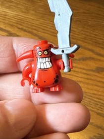 LEGO Nexo Knights Minifigure SCURRIER with Orange Eyes & 10 teeth from Set 70315