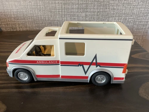 Playmobil Ambulance 5952  2011