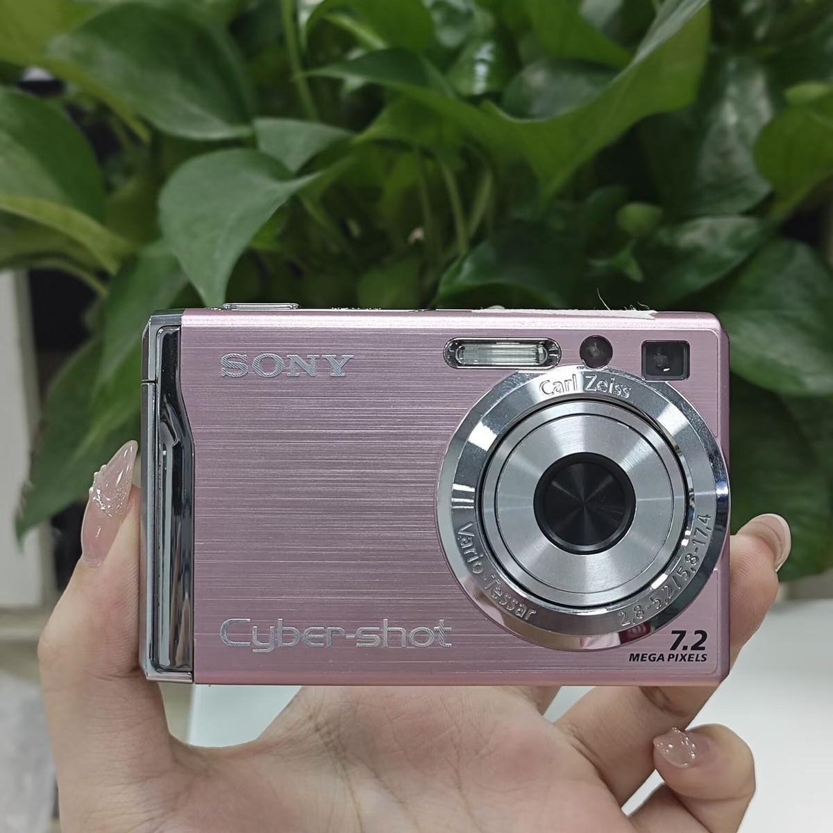 Sony Cybershot DSC-W80 Digital Camera 7.2 MP 3x Optical Zoom
