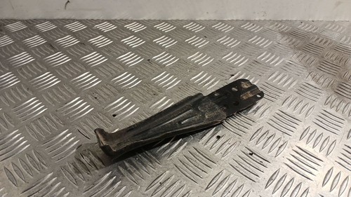 Volkswagen Passat B8 2016 Stoßstange hinten links Halterung 3G0809235A