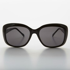 Black Square Retro Vintage Women's Sunglass - Gwen