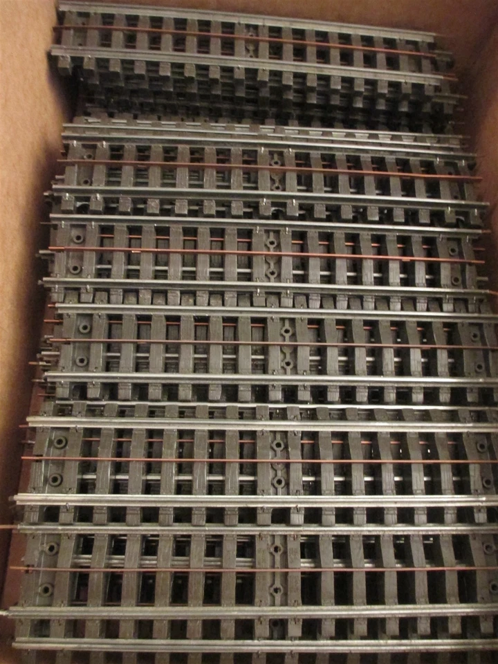 COMPLETE SET LARGE LAYOUT OF VINTAGE SUPER O LIONEL TRACK SWITCHES ACCESSORIES - Image 4 of 4