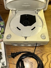 Sega Dreamcast Lot With 3 Games Marvel Vs Capcom NIB NFL 2K1 Official Arcade