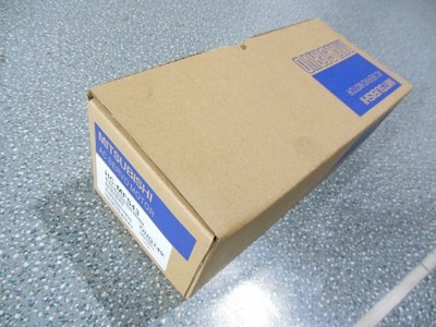 1PC   HC-MFS43 SERVO MOTOR HCMFS43 New In Box #zc
