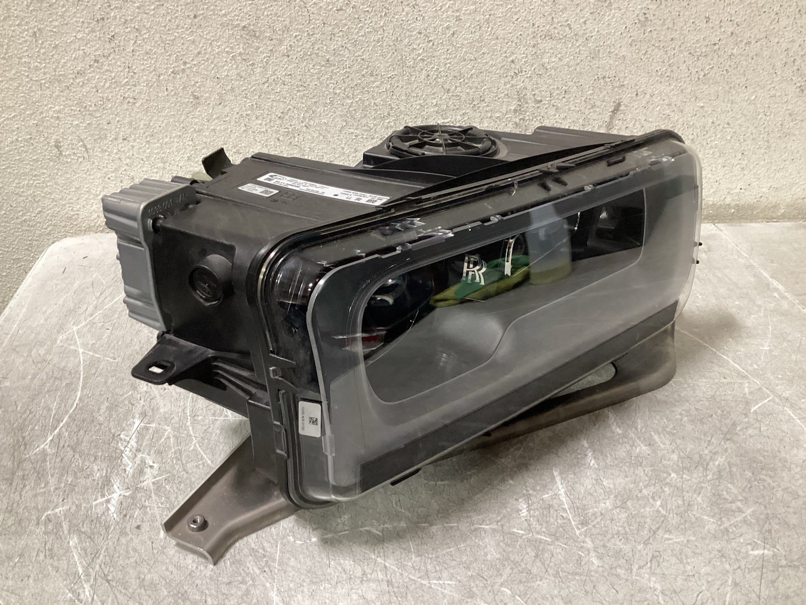 2019 2020 2021 2022 2023 Rolls Royce CULLINAN Right Headlight Used OEM Complete