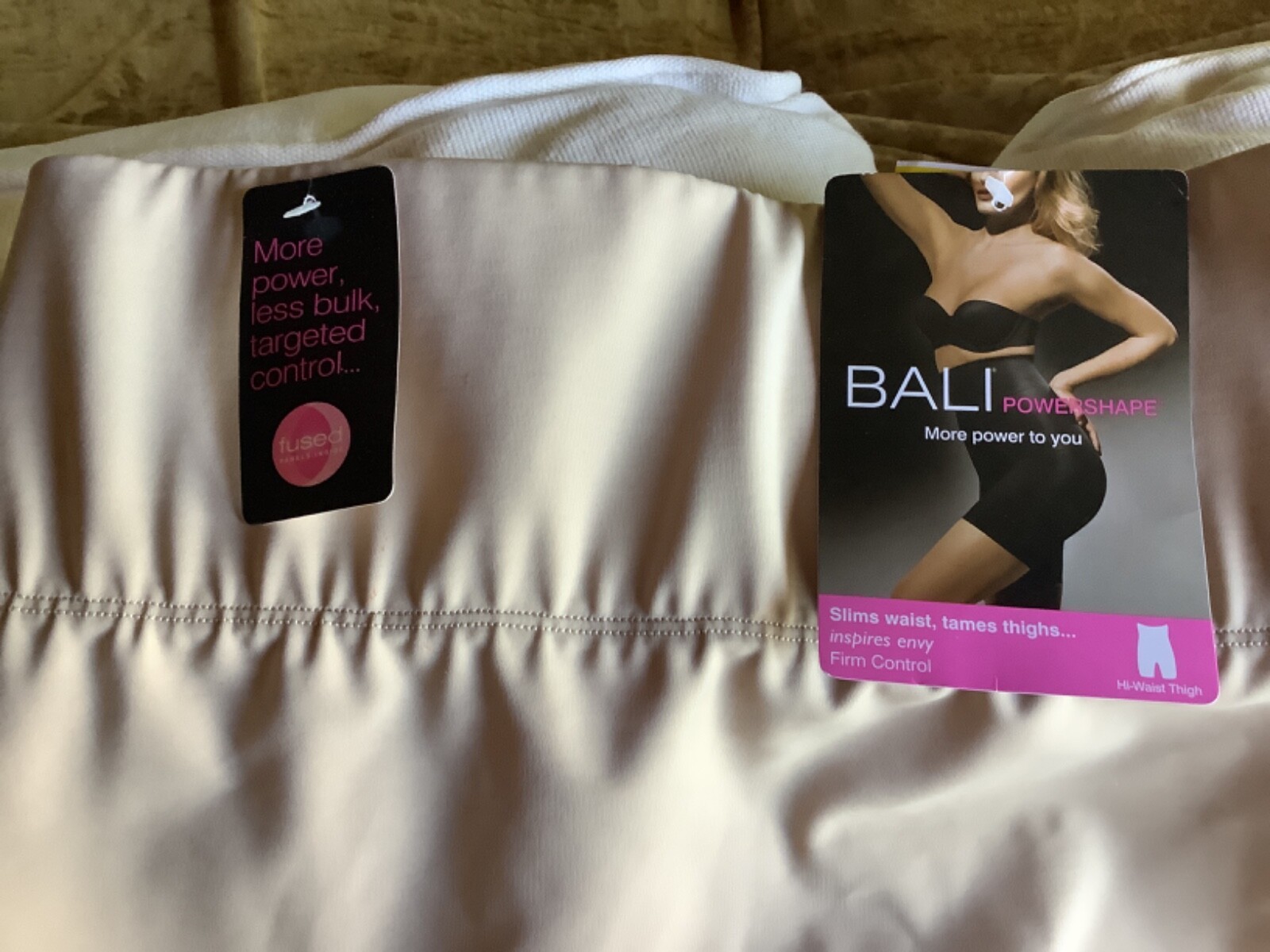 BALI Hi- Waist POWERSHAPE Thigh Waist SLIMMER 8405 NUDE size M *New w/Tags