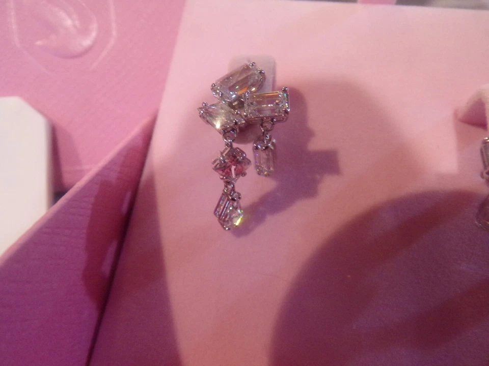 NUEVO EN CAJA Pendientes Swarovski MESMERA DROP Cristal PE 1/2" X 1" #5665825 Caja Rosa SWRT Foto 4 de 4