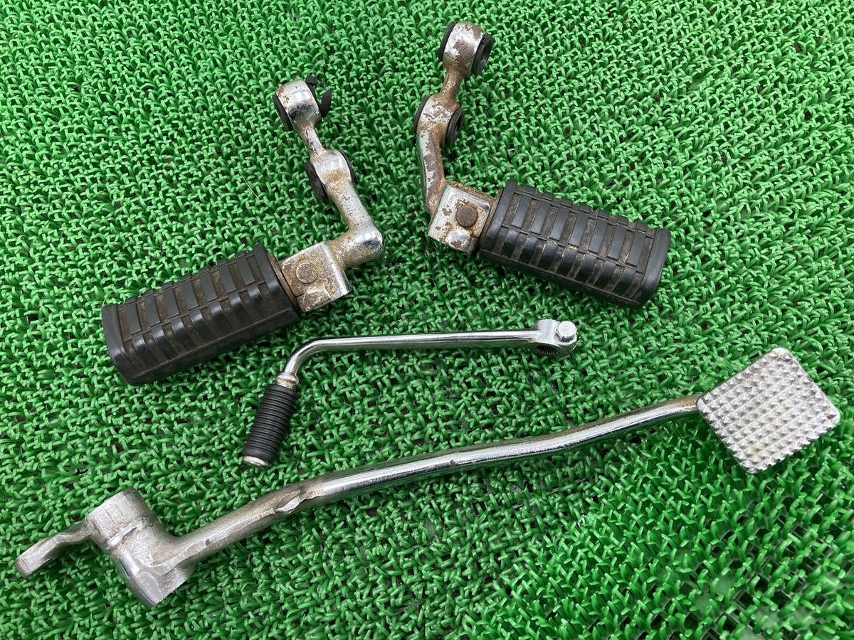 Kawasaki Z1000MKII Step Left and Right Motorcycle Parts KZT00A