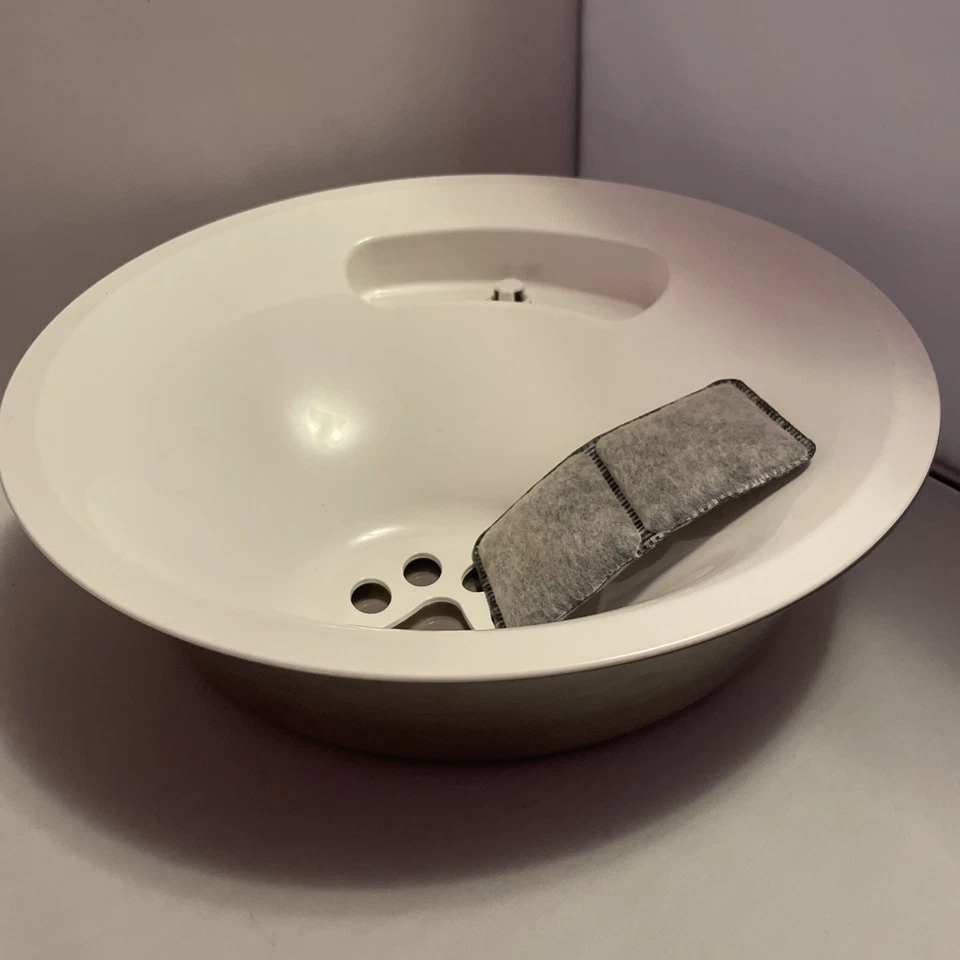 Petmate Fresh Flow Home purifying pet fountain 50 oz Used - Image 3 of 4