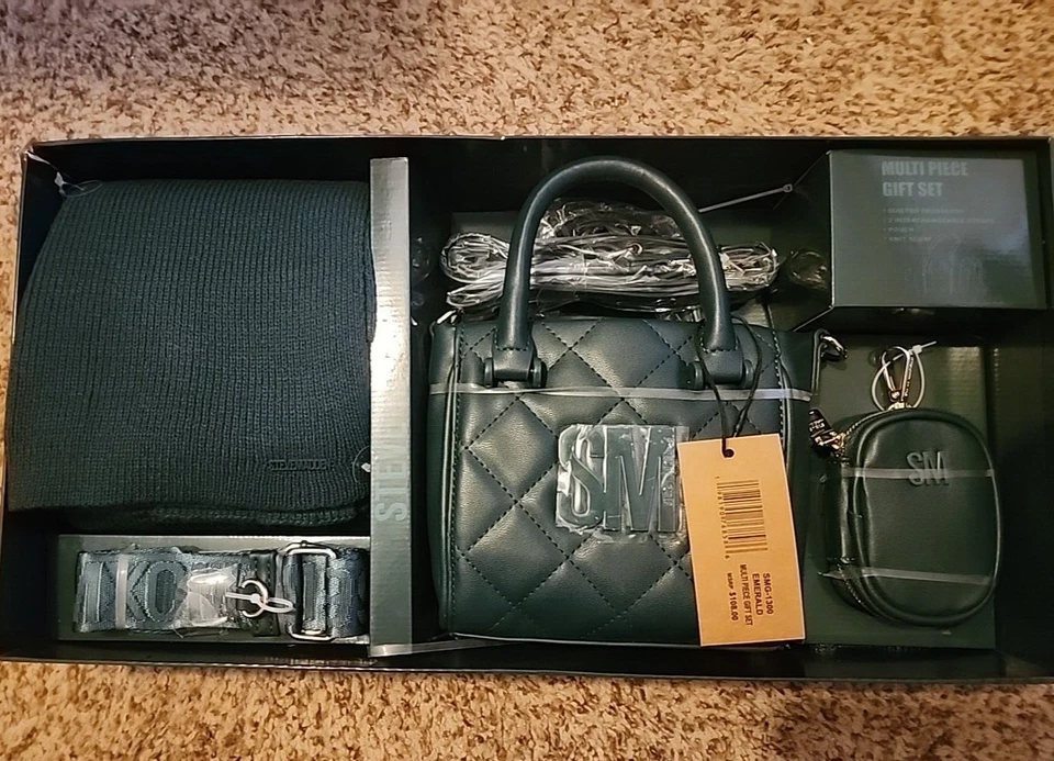 $108 Steve Madden Gift Set w/ Quilted Crossbody 2 Straps Pouch & Knit Scarf, NIB
