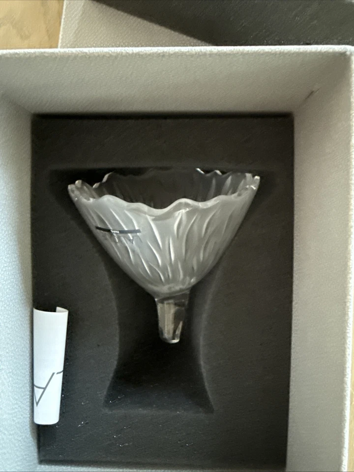 NUEVO EN CAJA - ¡LALIQUE! Figura de lujo Motif Bouton Fleur Vibration Collection Foto 2 de 3