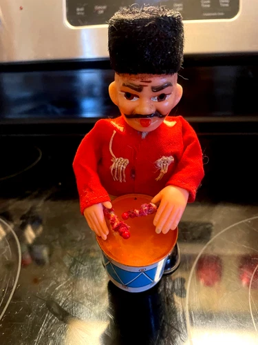 Vintage MARX Mad Russian Drummer Tin Wind Up Very nice condition works beautiful