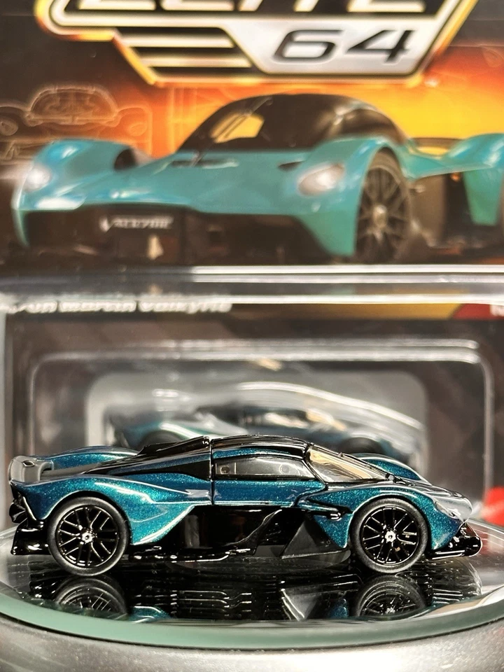 Nuevo sellado Hot Wheels Elite 64 - Aston Martin Valkyrie [Hot Wheels Collectors] Foto 2 de 4