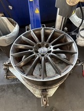 Mercedes A35 Rim A1774011900 (original)