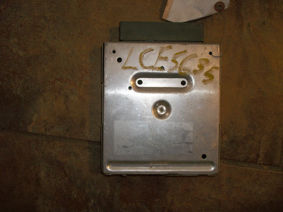 Computadora E53F-12A650-L1B ecm ecu 1985 Lincoln Continental Foto 3 de 4