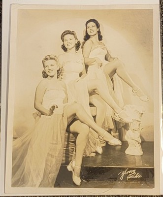 1940s 3 Beautiful Women June Taylor Dancers Toastettes Pin-Up Promotional Photo