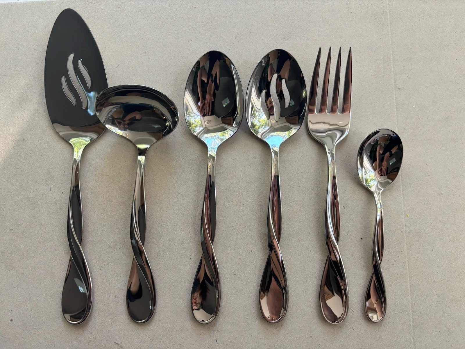 Oneida - AQUARIUS - lot of 6 serving pieces NEW