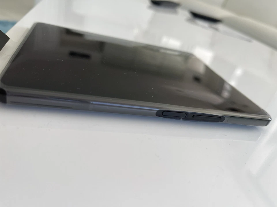 Samsung Galaxy Z Flip3 5G - 512 GB - Phantom Black (Unlocked) - Image 4 of 4